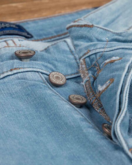 شلوار جین روشن ساده مردانه - آبی روشن - دکمه
